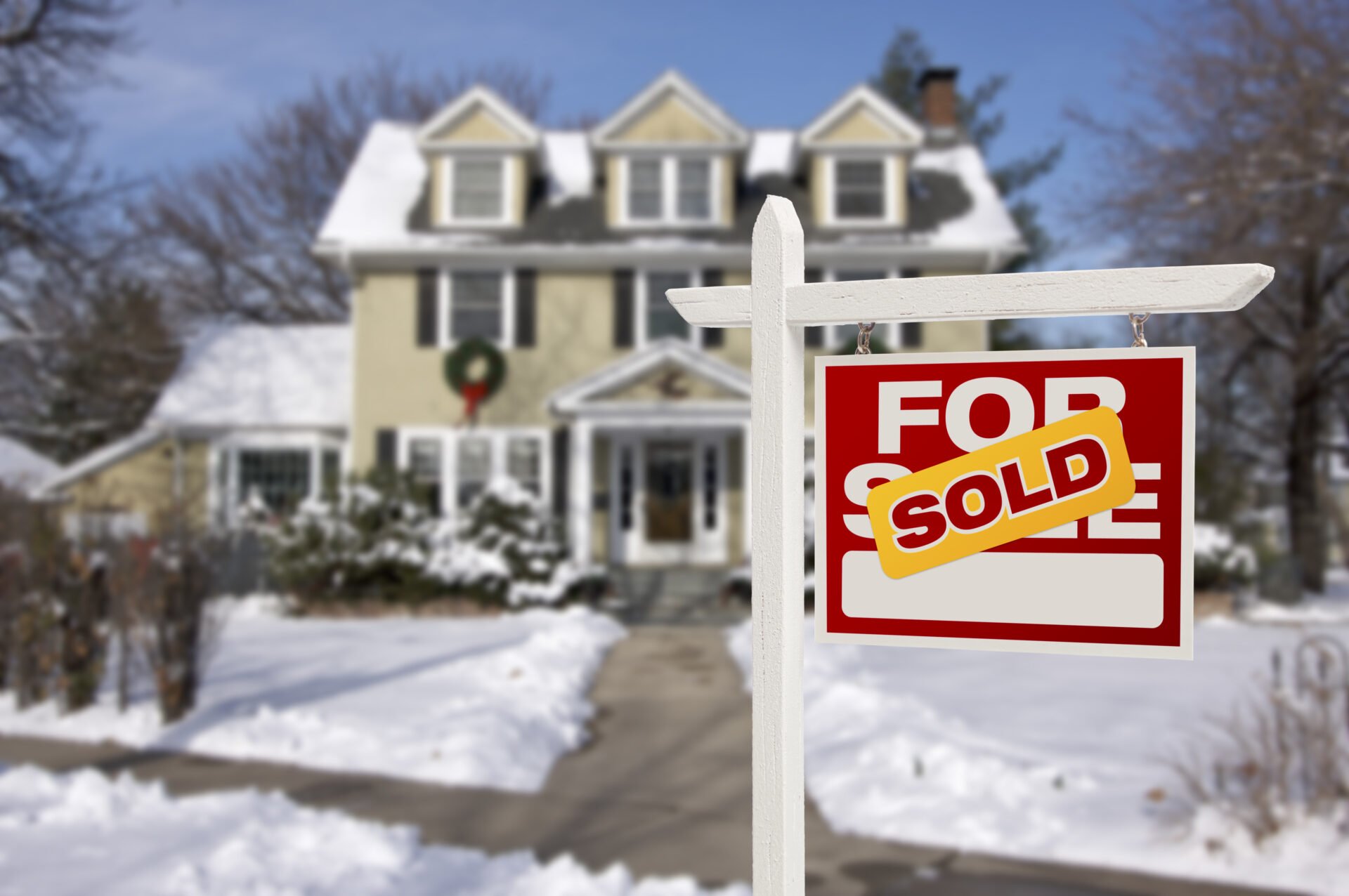 house for sale in the winter